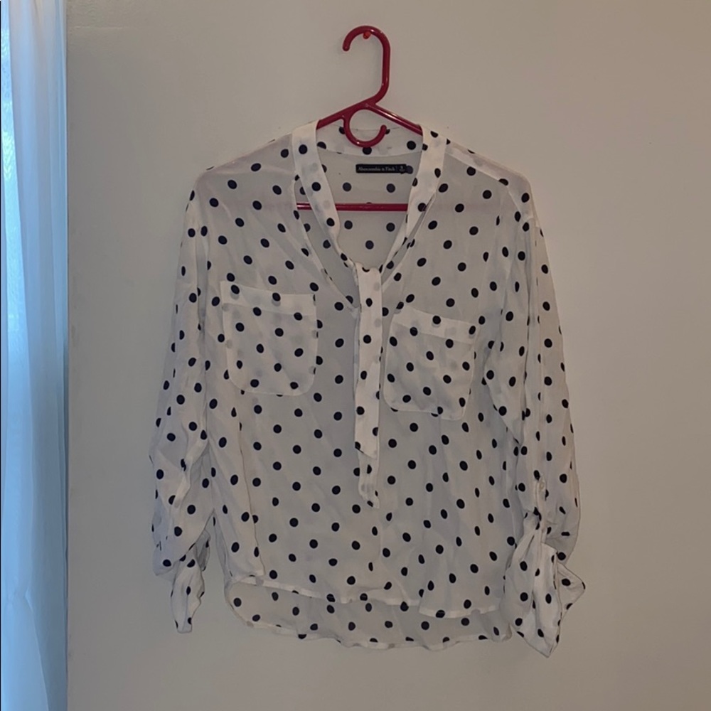 Abercrombie top size S